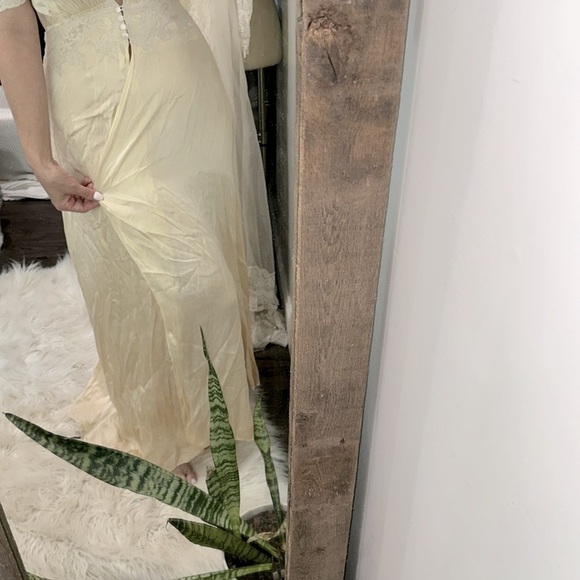 Vintage Elegant Cream open front maxi Dress with Lace Details size small - Picture 2 of 12